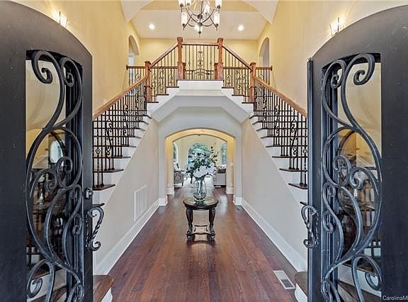 4th image of 107 Knox Haven Ln