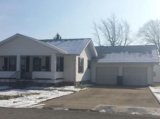 807 E 5th St, Auburn, IN 46706