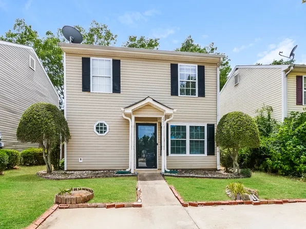 221 Coral Cir, McDonough, GA 30253