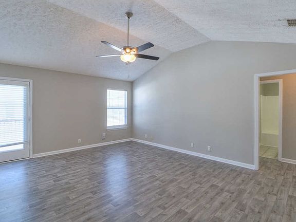 5th image of 1622 Teresa Ln