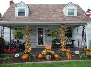 410 W Grant St, Houston, PA 15342