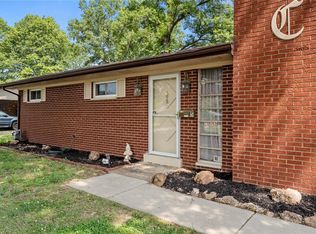 5 Dorchester Dr, Belleville, IL