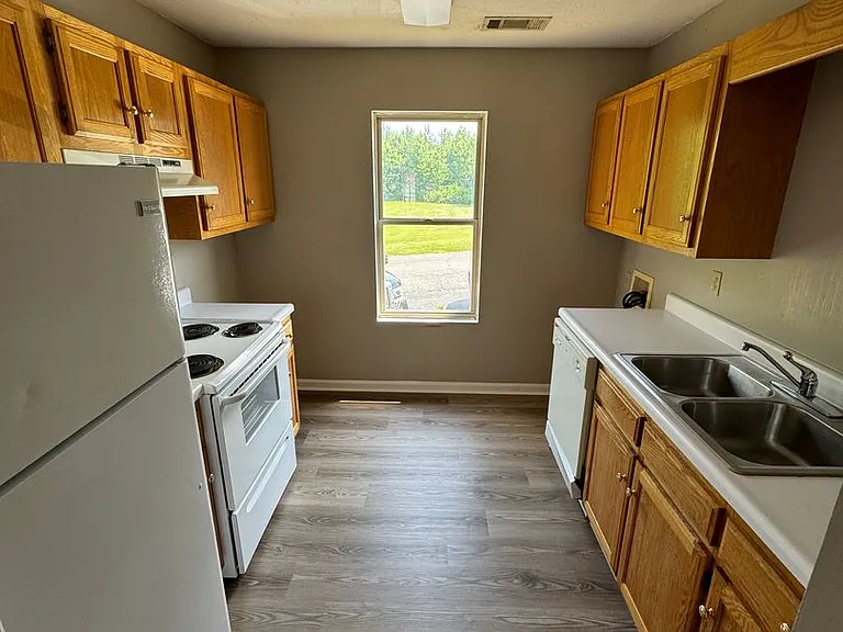 154 W Peach St #D1 — Photo 4