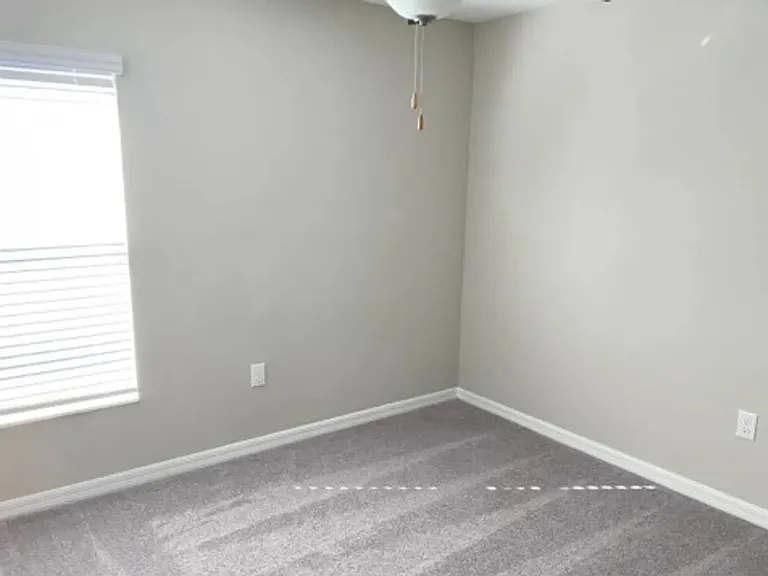 16628 Delia St — Photo 17