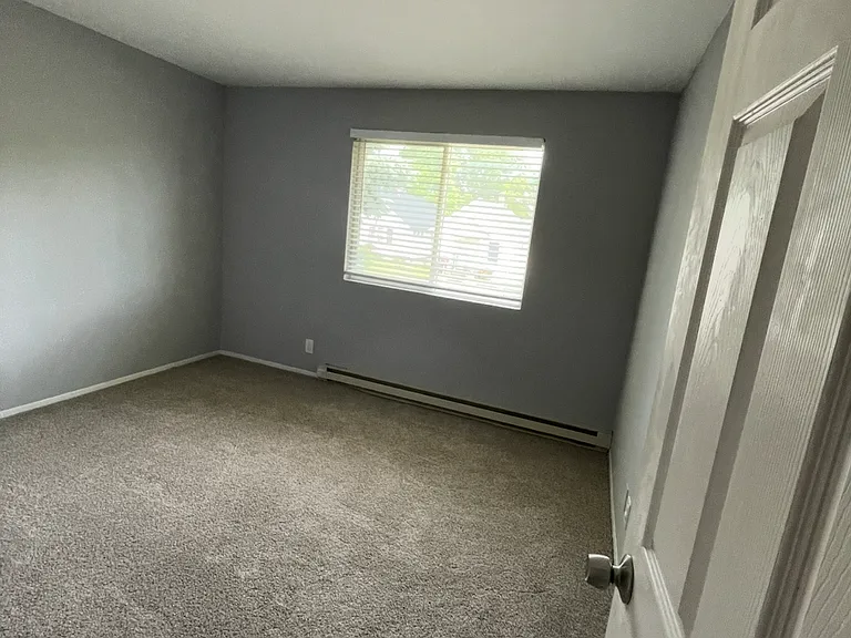 255 S Center St — Photo 8
