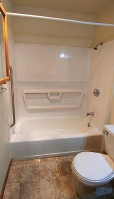 4th image of 16449 Ambaum Blvd S #3