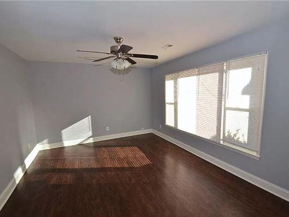 4th image of 3318 Cedarhurst Dr