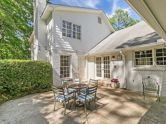 4th image of 103 Spring Valley Ct