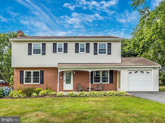 2nd image of 3737 Blueberry Ct