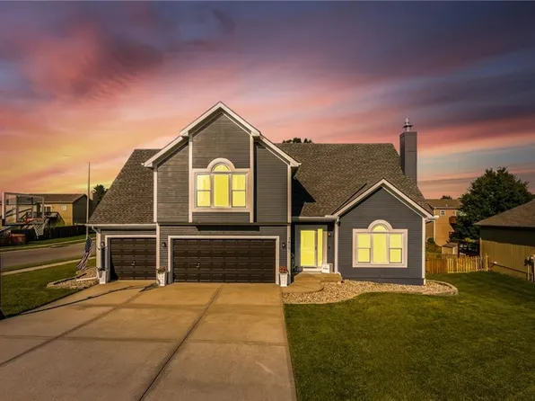 7419 N Booth Ave, Kansas City, MO 64158