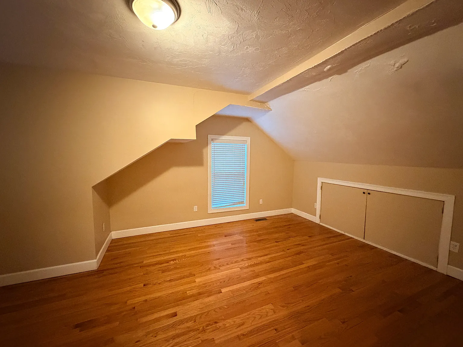 4 bed, 1700 sqft, $3,650 — Photo 4