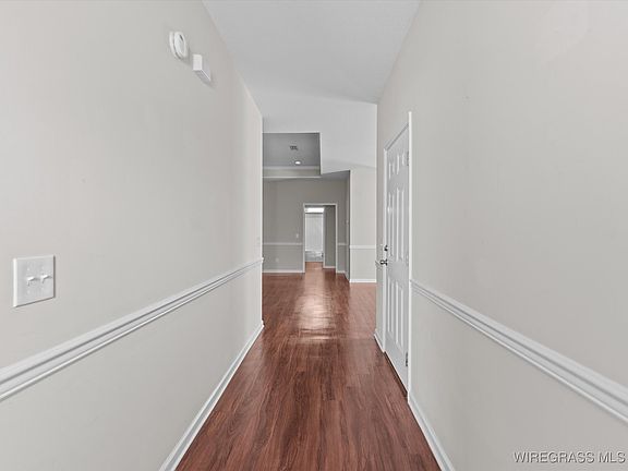 3rd image of 112 Wingate Ave