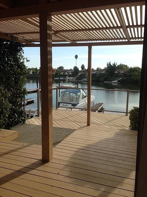 1st image of 989 Marina Dr