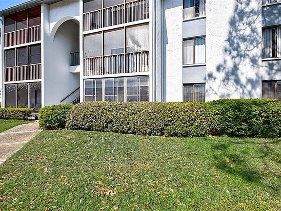 2nd image of 1182 Pine Ridge Cir W APT D1