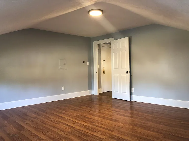 18 Washington St #3 — Photo 6
