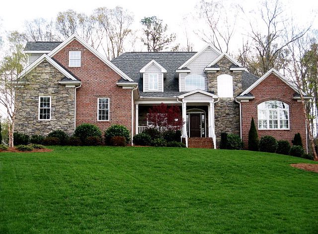 1st image of 471 Lake Pointe Dr