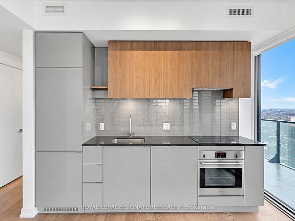 3rd image of 161 Roehampton Ave #3604