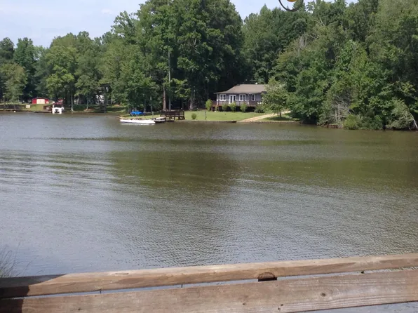 691 Doe Ln, Mansfield, GA 30055