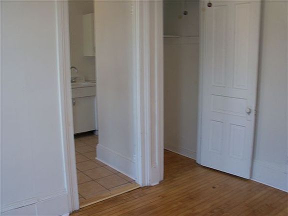 Entry to Kitchen