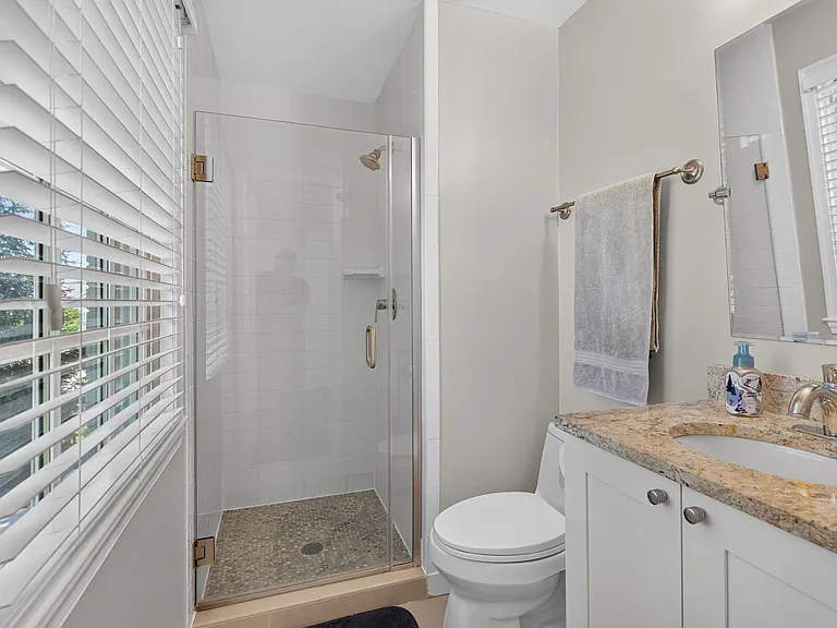 6720 Newbold Dr — Photo 16