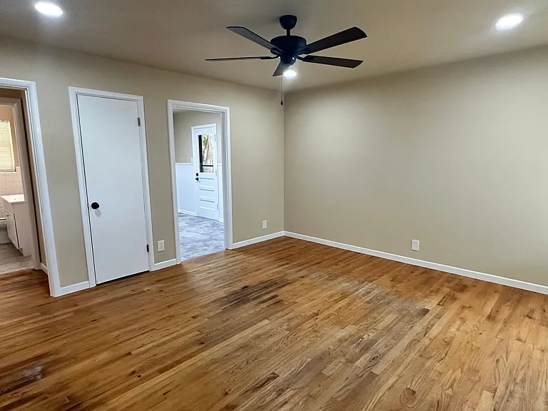 1234 S Brazos St — Photo 8