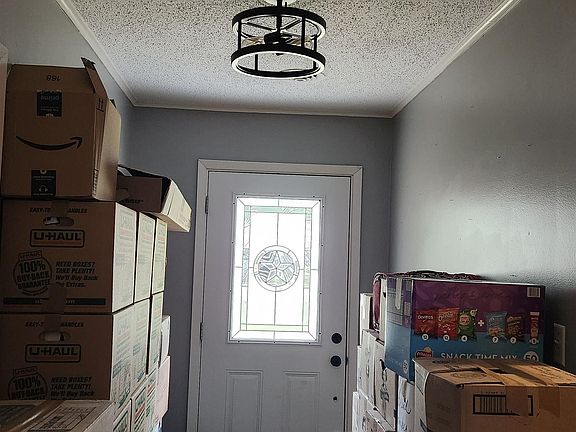 3rd image of 401 Tanglewood Dr