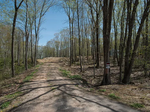 44 Jerome Avenue, Burlington, CT 06013