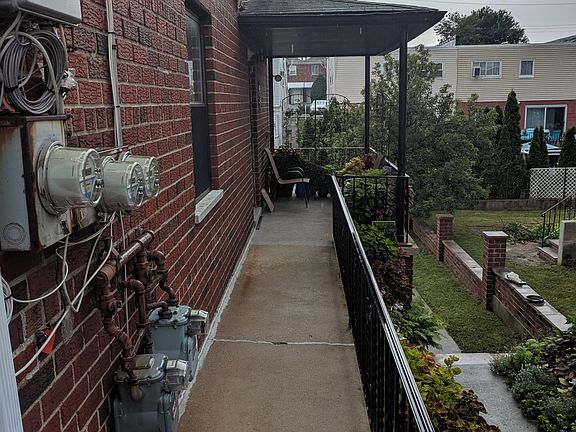 2nd image of 1551 Stadium Ave