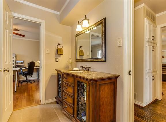 3rd image of 6906 Rocky Top Cir