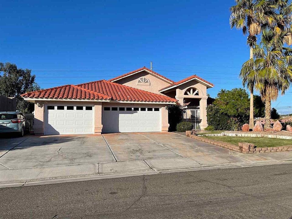 1st image of 1512 W 32nd Pl