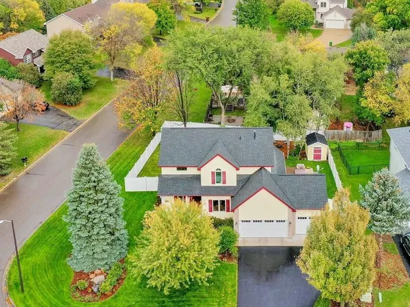 4001 Foxglove Ave N, Brooklyn Park, MN 55443