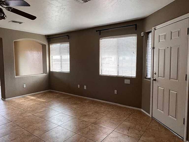 2912 N Xochipilli Dr — Photo 12