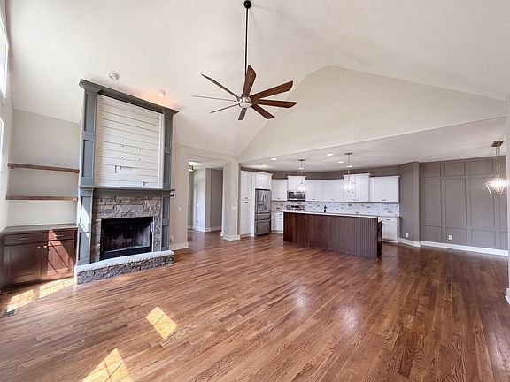 3rd image of 2155 Savage Creek Dr