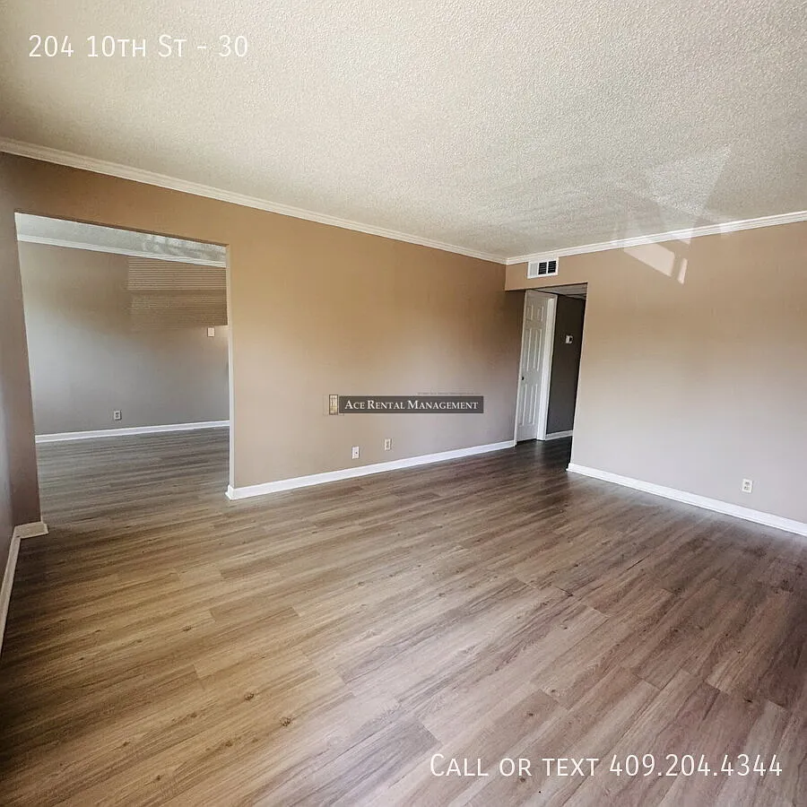 Welcome Home to your 2 Bedroom | 1 Bathroom Apartment Home located at Chateau Royal in Orange, TX! — Photo 2