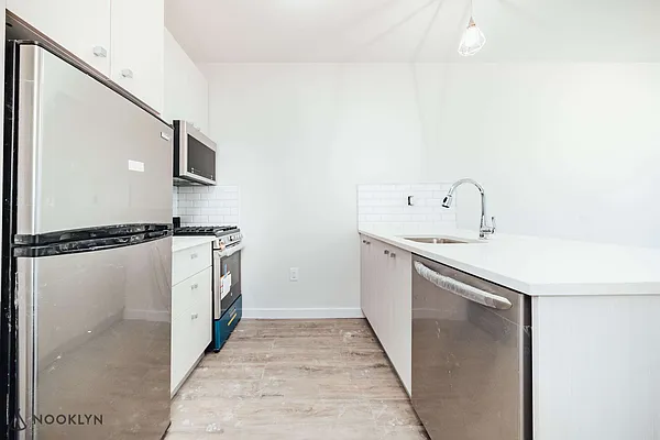 Rented by Nooklyn NYC LLC | media 45