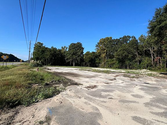 3rd image of 2116 State Highway 300 S