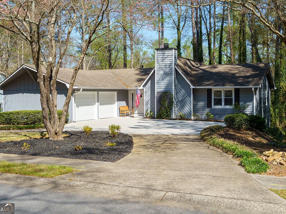 1st image of 2470 Trent Dr