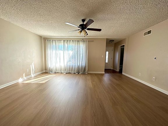 5th image of 120 E 51st St