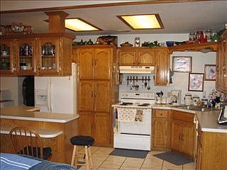 4th image of 614 E Vfw Ave #4