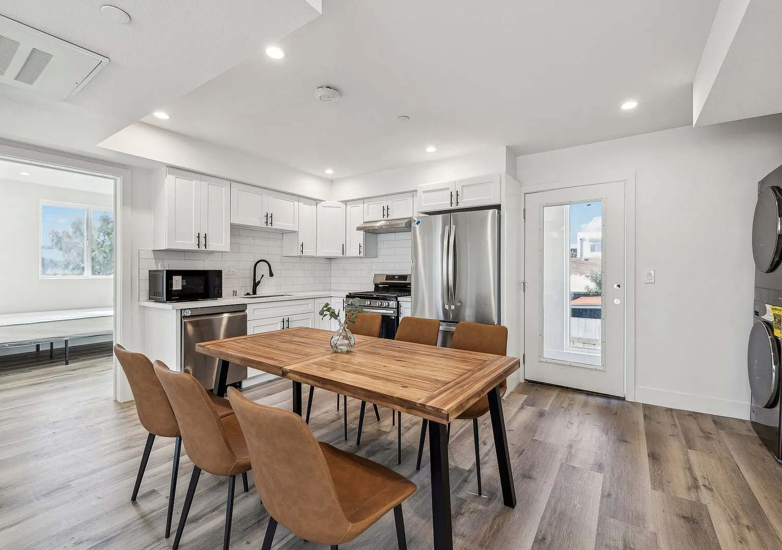 MH 1151 W 37th Dr — Photo 2