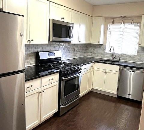 3rd image of 175 Hoffman Ave APT 410