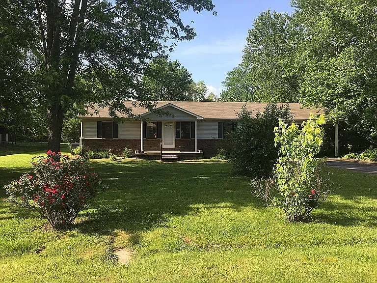 2 bed, 1080 sqft, $1,250 — Photo 1