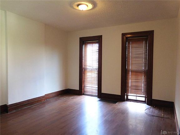 4th image of 216 N 4th St