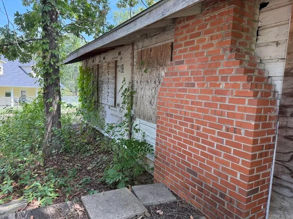 119 Oakridge Rd, Hot Springs, AR 71913