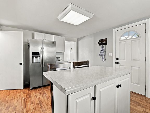 5th image of 1015 Kane St