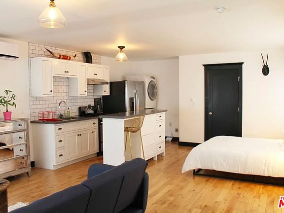 5th image of 2233 W 27th St