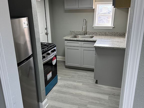 2nd image of 1423 Feliciana St APT C