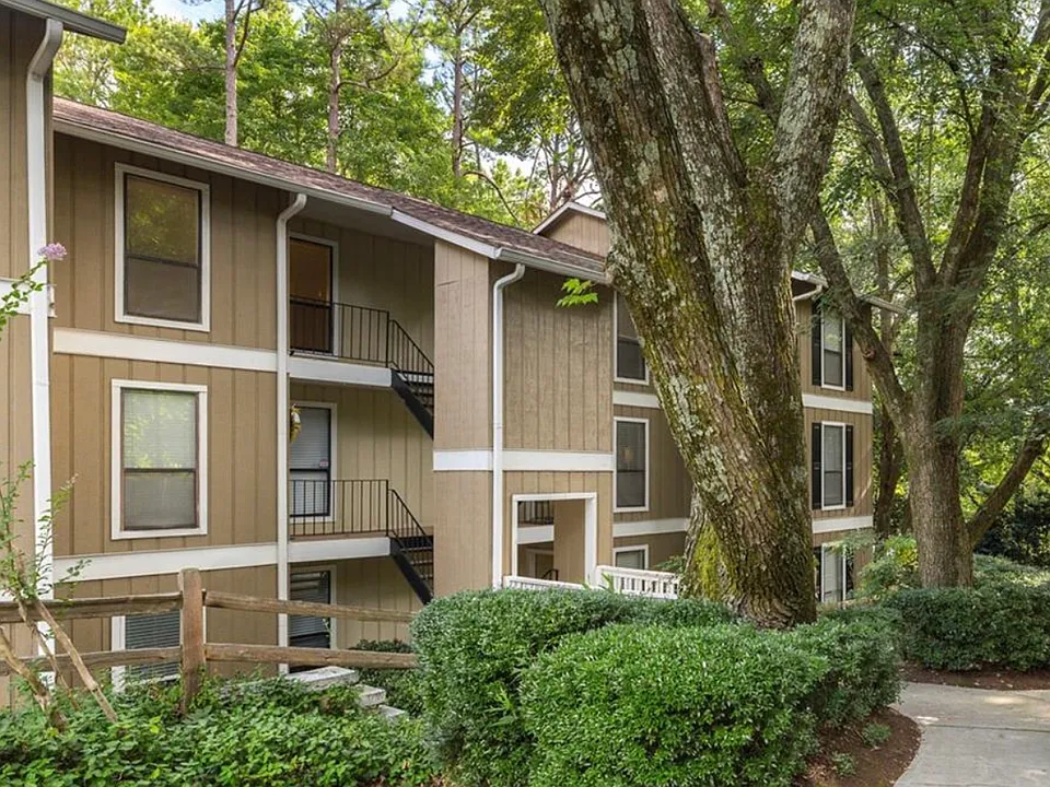 5137 Roswell Rd #9