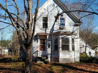 17 Hobart St, Rochester, NH 03867