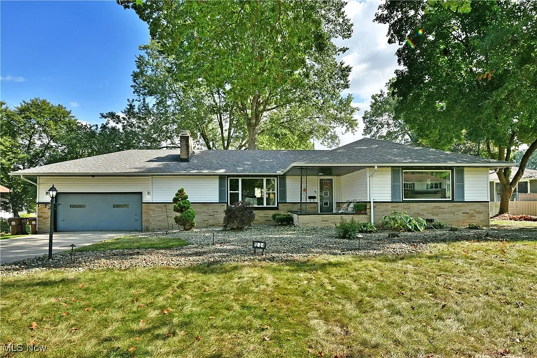 1224 Pleasant Valley Dr NE photo 1